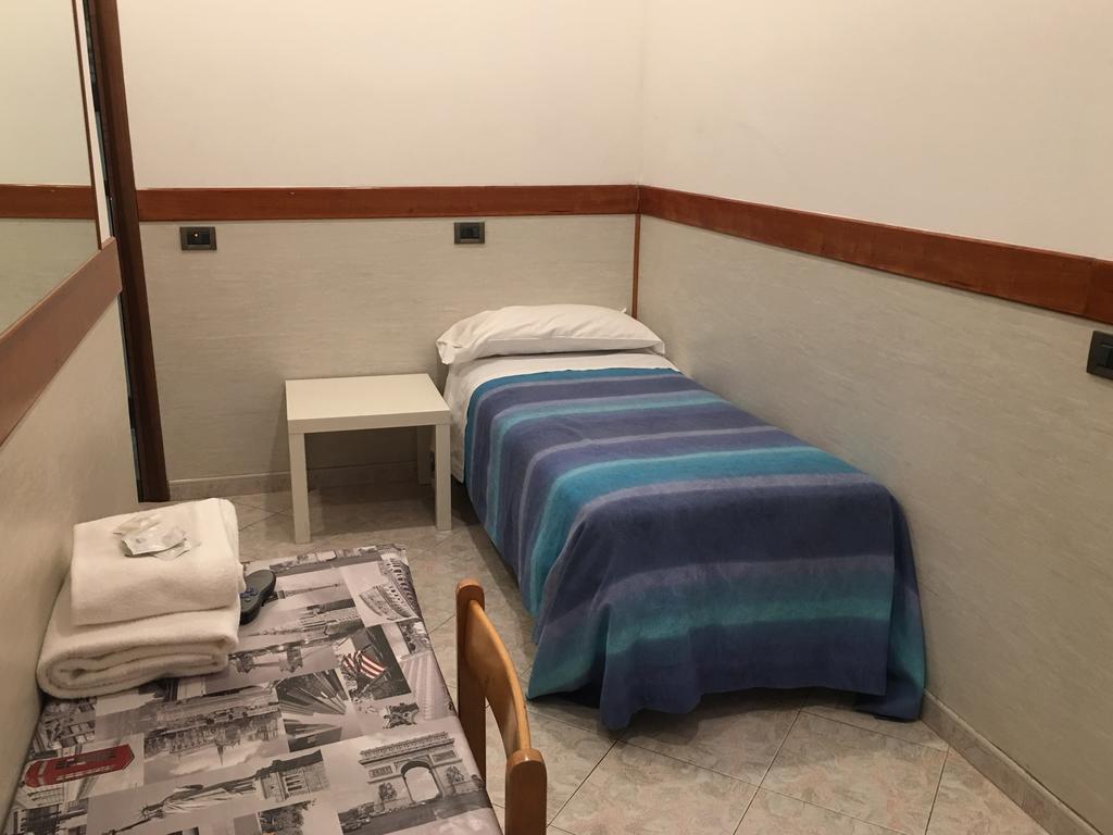 Hotel Planet Рим Екстериор снимка