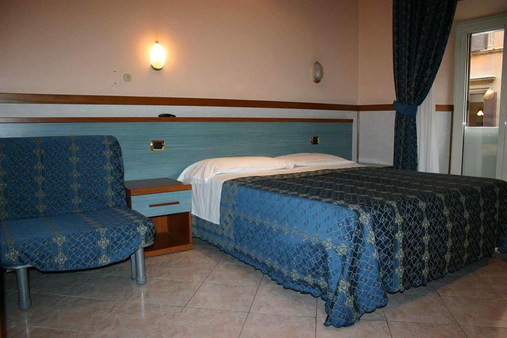 Hotel Planet Рим Екстериор снимка