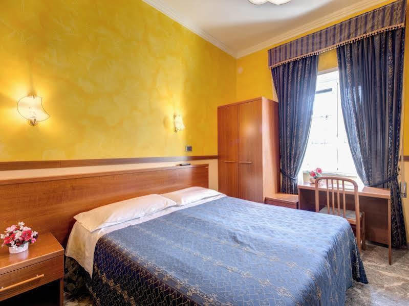 Hotel Planet Рим Екстериор снимка
